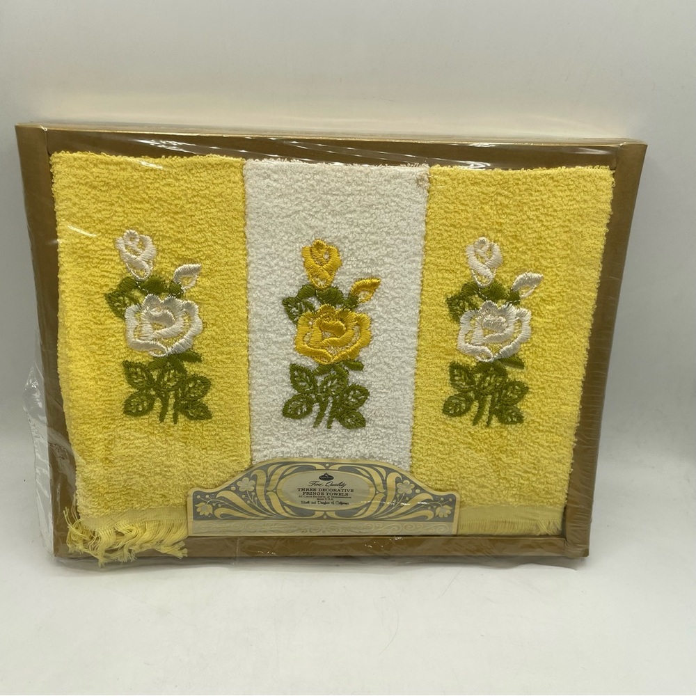 Vintage Royal Terry Three Decorative Fringe Towels Yellow White Roses New OS Box